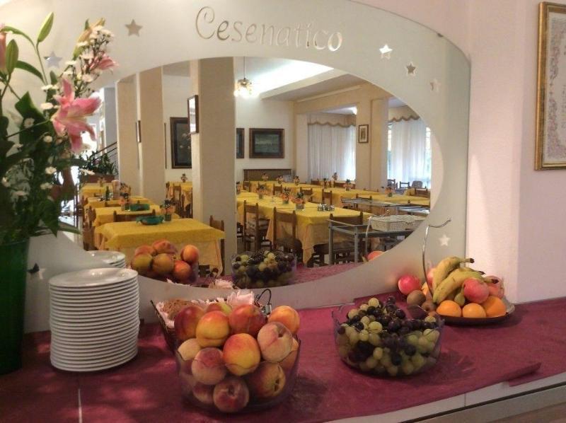 Hotel Donatello Cesenatico Esterno foto