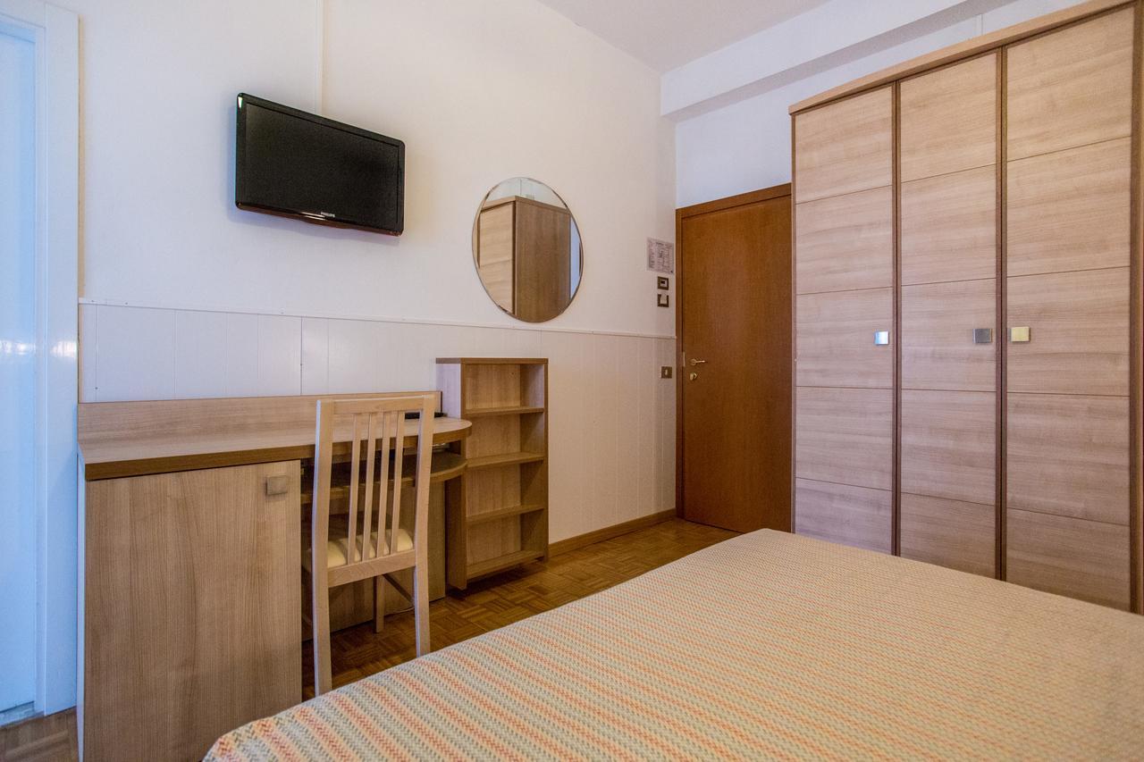 Hotel Donatello Cesenatico Esterno foto